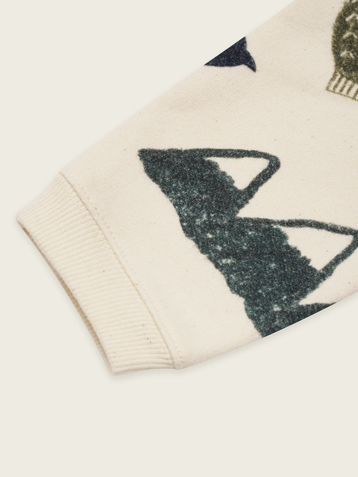 Cosy Wild Sweatshirt - Image 3