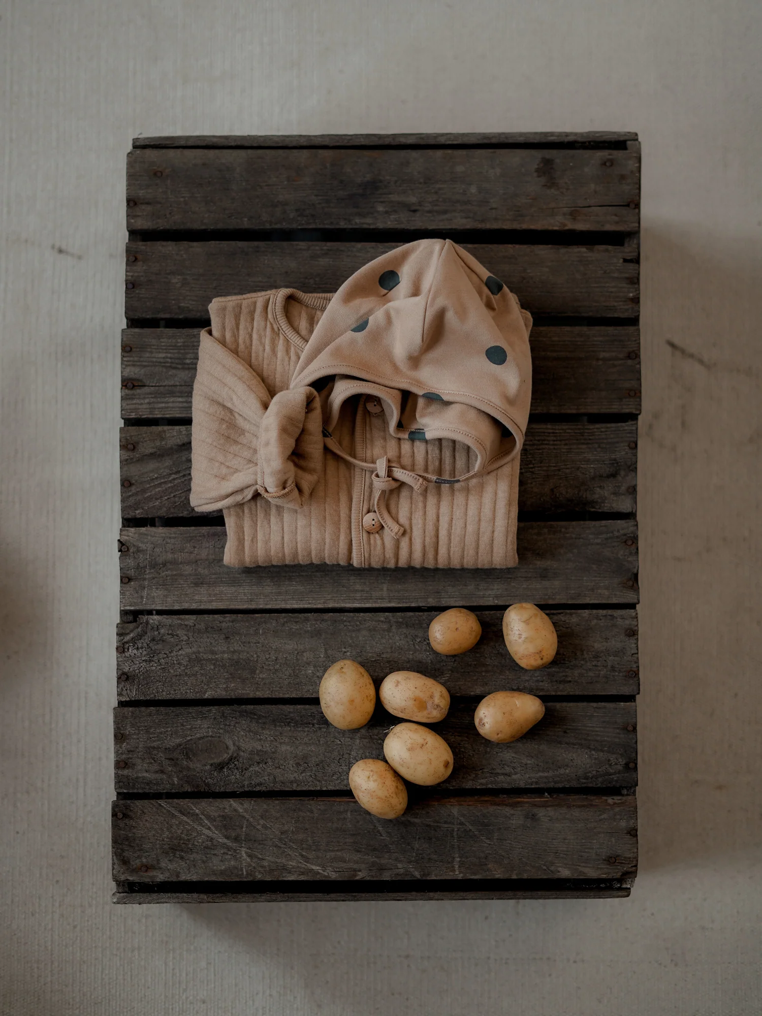 Gold Dots Bonnet - Image 6